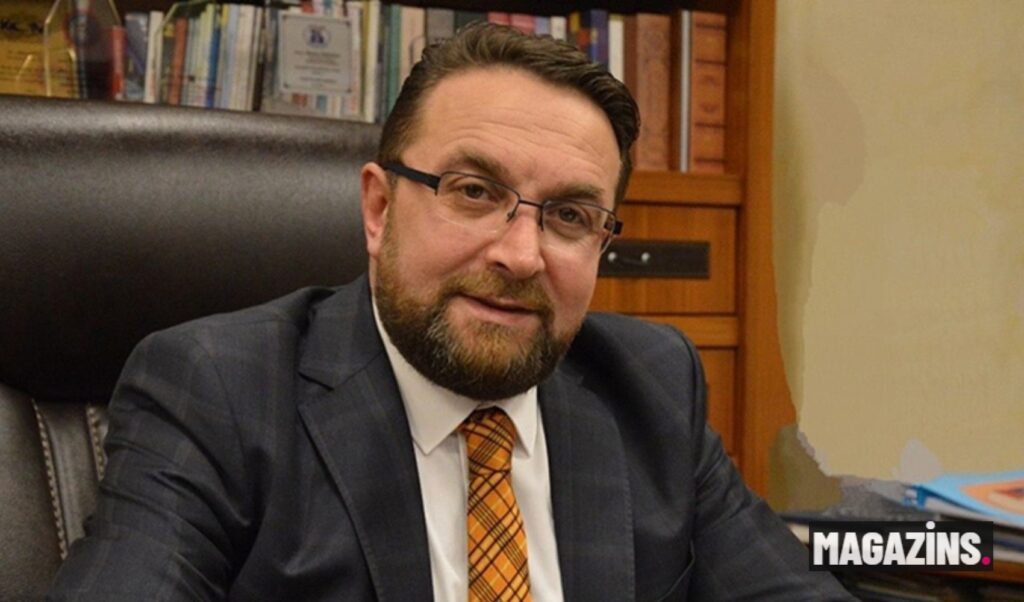 Abdülkerim Fırat kimdir