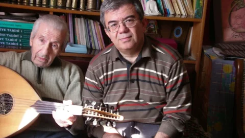Ahmet Rasim Küçükusta kimdir, nereli, kaç yaşında? Uzmanlık alanı nedir? Evli mi eşi kimdir?
