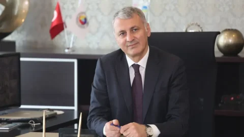 Akgün Altuğ kimdir, kaç yaşında, nereli? SATSO Başkanı’nın hayatı ve kariyeri