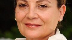 Aliye Uzunatağan Kimdir, Kaç Yaşında, Nereli? Aliye Uzunatağan Dizileri ve Filmleri