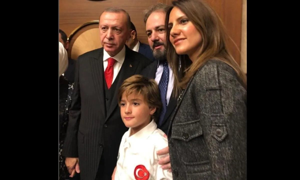 Alp Aksoy'un babası