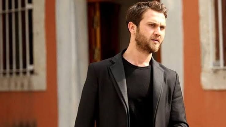Aras Bulut İynemli