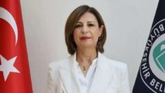 Ayşe Ünlüce hakkında merak edilenler: kimdir, kaç yaşında ve hangi partiden?