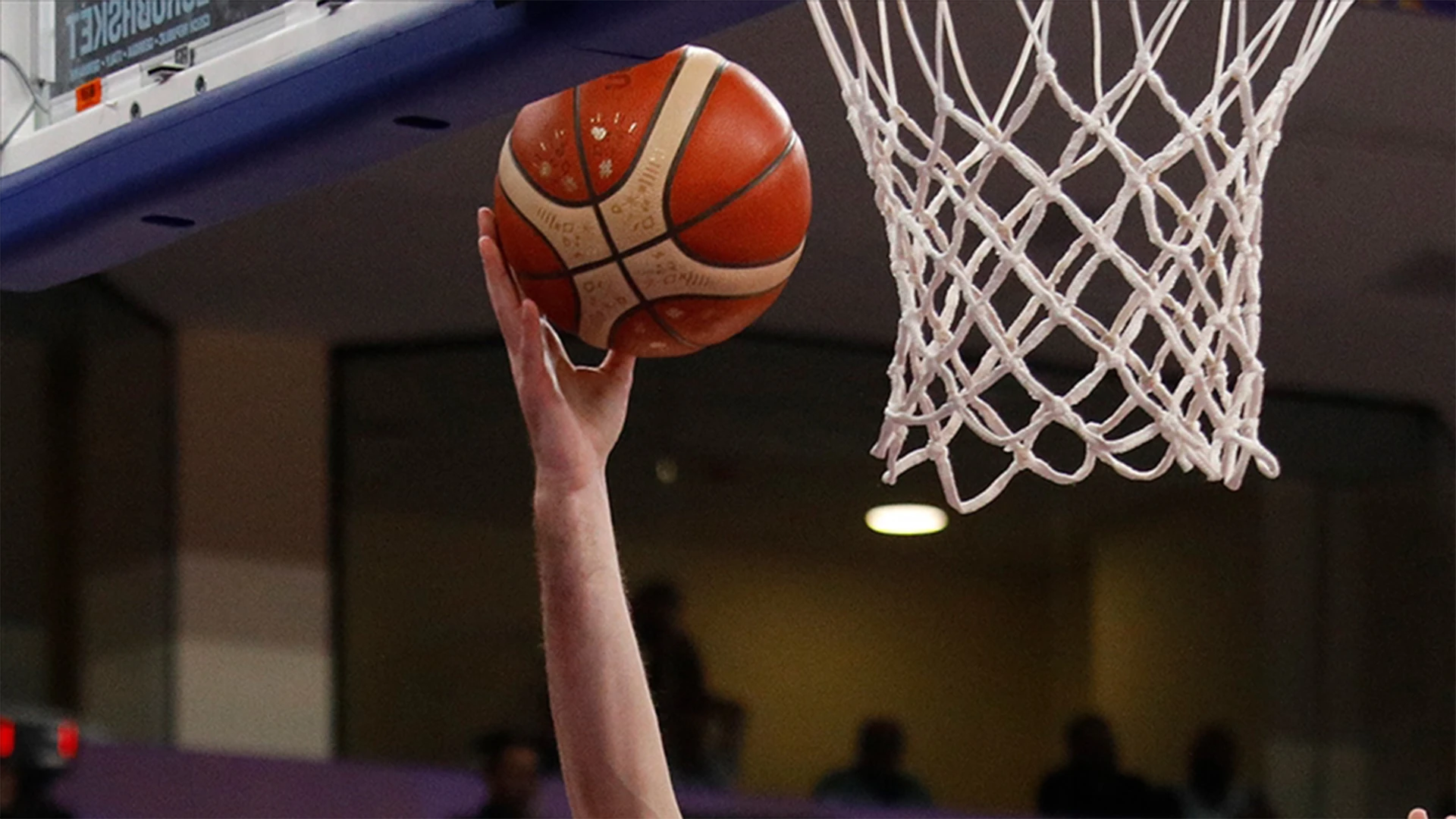 8 Ekim EuroLeague maçlarıBasketbolda ise EuroLeague heyecanı akşam saatlerinde artacak. Günün programında altı karşılaşma bulunuyor:- 19.00 | Dubai Basket - Kızılyıldız — S Sport / S Sport Plus- 19.00 | Maccabi Tel Aviv - Olimpia Milano — S Sport / S Sport Plus- 21.00 | Bayern Münih - Virtus Bologna — S Sport / S Sport Plus- 21.15 | Panathinaikos AKTOR - Fenerbahçe Tarfin — S Sport / S Sport Plus- 21.30 | Valencia Basket - Hapoel Tel Aviv — S Sport / S Sport Plus- 21.45 | Real Madrid - Partizan — S Sport / S Sport PlusEuroLeague fikstüründe Panathinaikos-Fenerbahçe karşılaşmasının başlangıç saati 21.15, Real Madrid-Partizan mücadelesinin ise 21.45'te başlayacak.