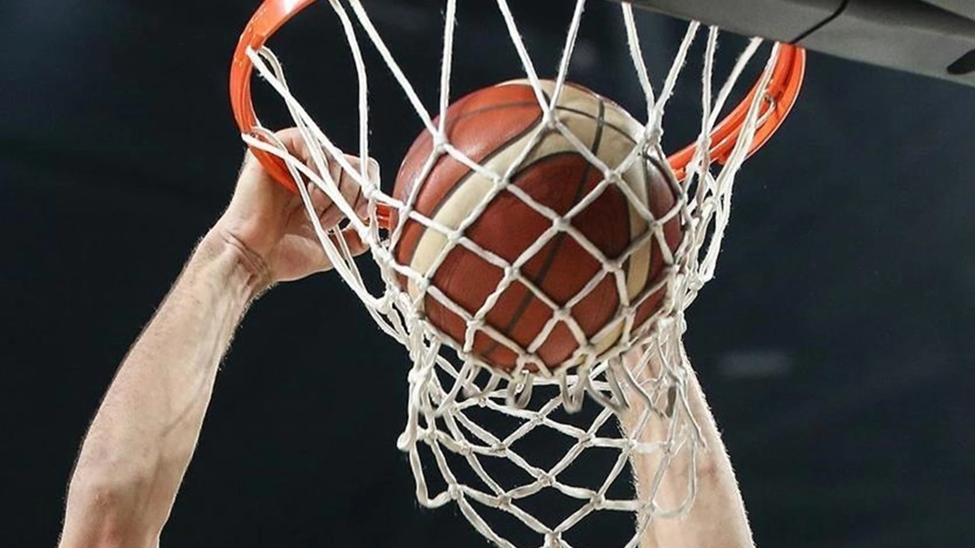 Fenerbahçe maçı saat kaçta, hangi kanalda?Fenerbahçe Tarfin, EuroLeague'in 4. haftasında Panathinaikos AKTOR'a konuk olacak. Karşılaşma 8 Ekim Perşembe günü saat 21.15'te başlayacak. Mücadele S Sport ve S Sport Plus ekranlarından canlı yayınlanacak. Fenerbahçe'nin resmi sitesinde de karşılaşmanın 21.15'te başlayacağı ve S Sport'tan yayınlanacağı açıklandı.