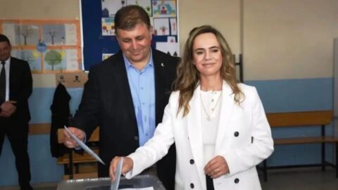 Cemil Tugay eşi kimdir, kaç yaşında ve ne iş yapıyor? Öznur Tugay hakkında merak edilenler