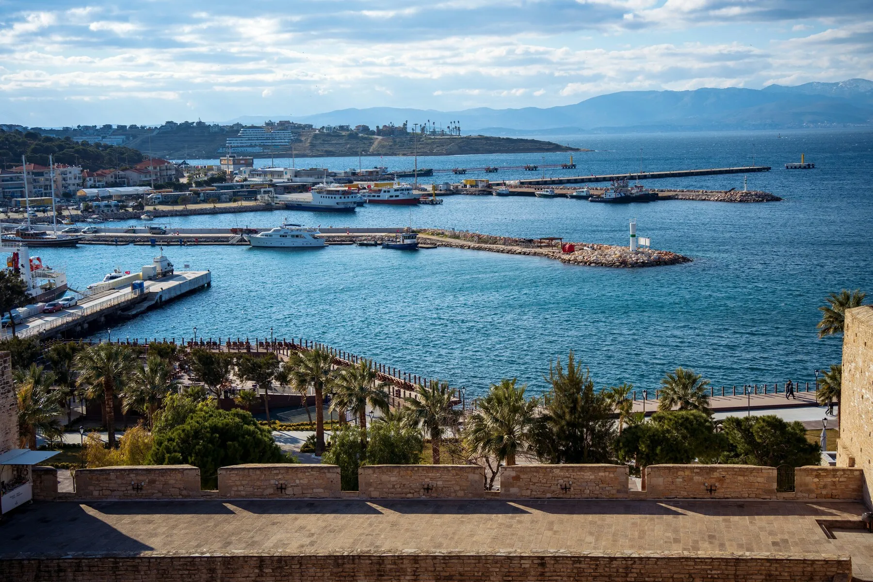 Çeşme ve Alaçatı Gezi Rehberi: En İyi Plajlar, Restoranlar ve Gizli Koylar