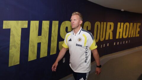 Dirk Kuyt kimdir, kaç yaşında? Fenerbahçe’nin geçici hocası hangi takımları çalıştırdı?