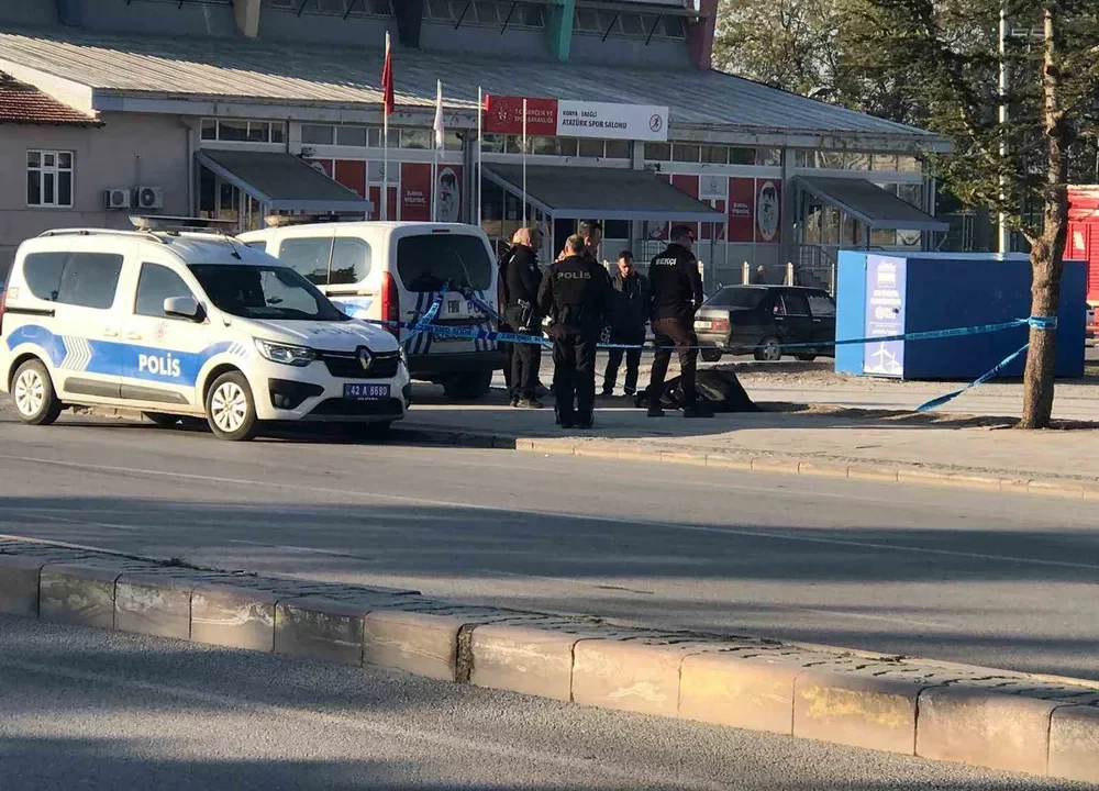 Konya Ereğli’de Kaldırımda Ölü Bulunan Şahsın Ölüm Nedeni Otopsi Sonrası Belli Olacak