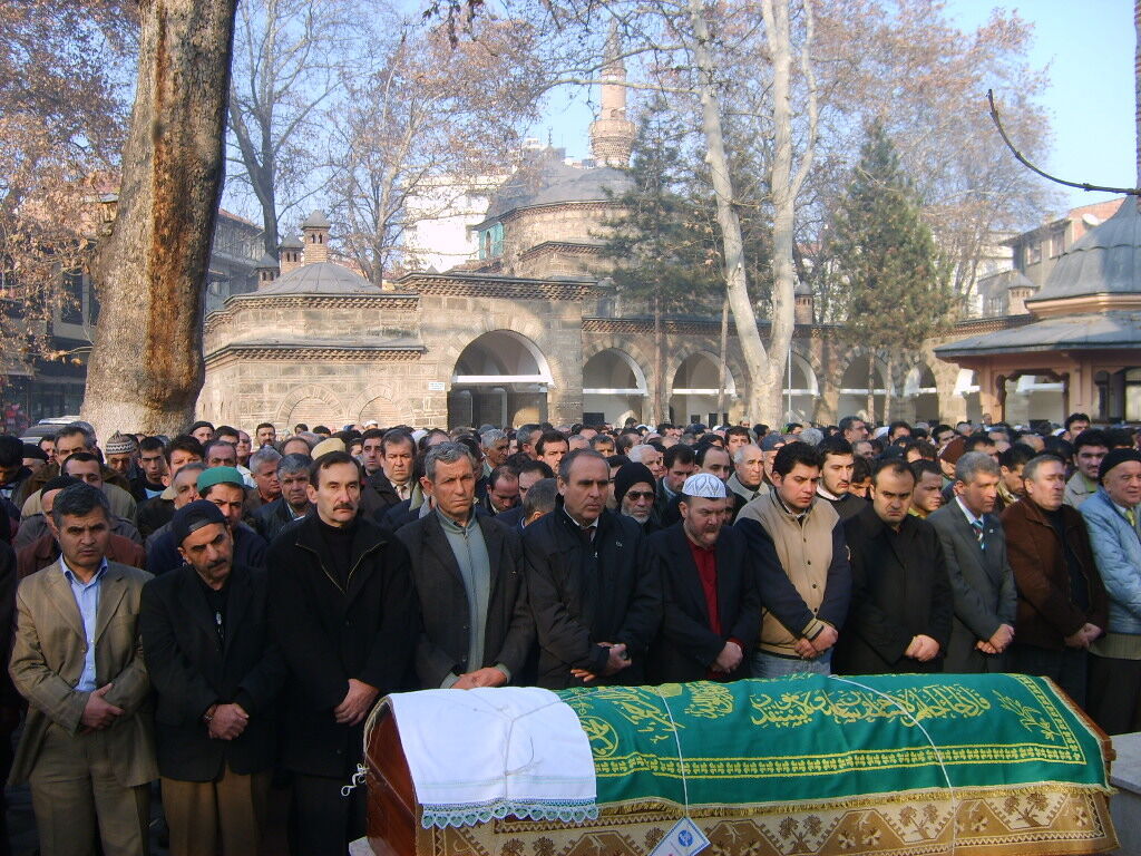 Gıyabi Cenaze Namazı - 2