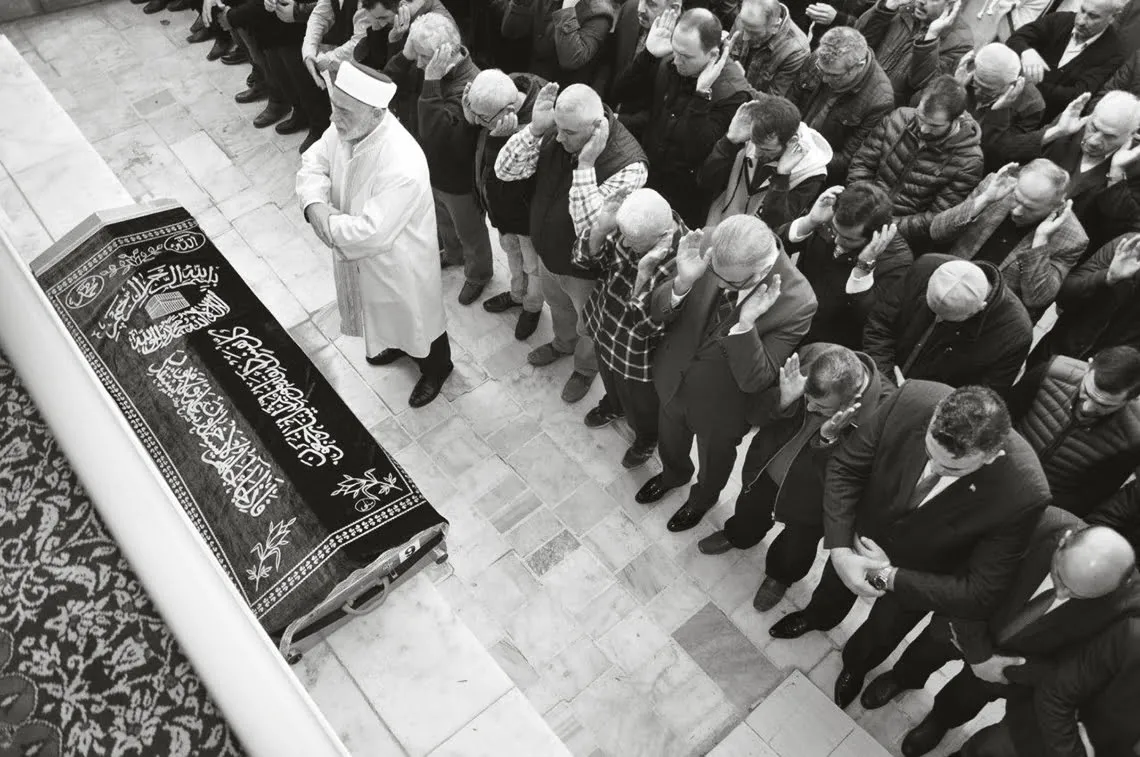 Gıyabi Cenaze Namazı - 5