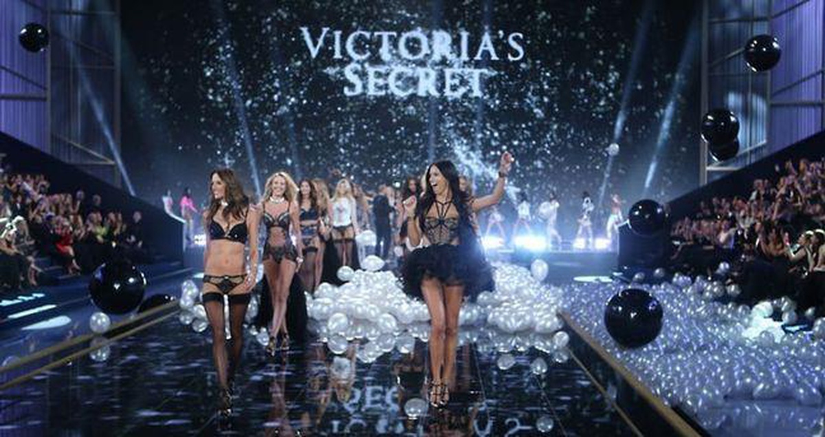 victoria-secret-fashion-show-hangi-kanalda-e6073e4ad7-amp.jpg