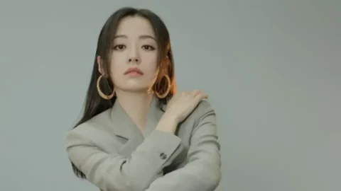 Çinli şarkıcı Jane Zhang kimdir? Gerçek adı ne? Kaç yaşında? Hangi şarkıları söylüyor?