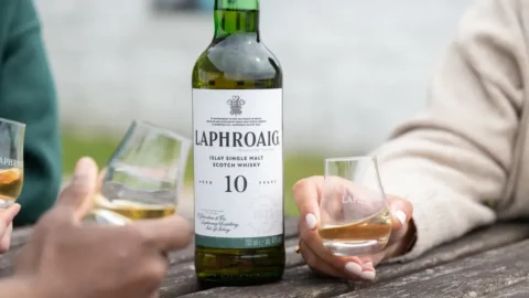 Laphroaig viski fiyatlari hakkında merak edilenler: nedir?