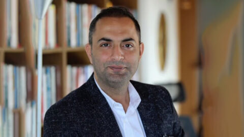 Murat Ağırel Kimdir? Kaç Yaşında, Nereli ve Hangi Kitapları Yazdı?