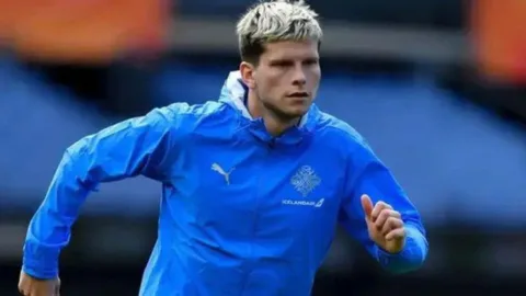 Samsunsporlu Logi Tomasson kimdir? Kaç yaşında? Boyu kaç? Sözleşmesi ne zaman bitiyor?