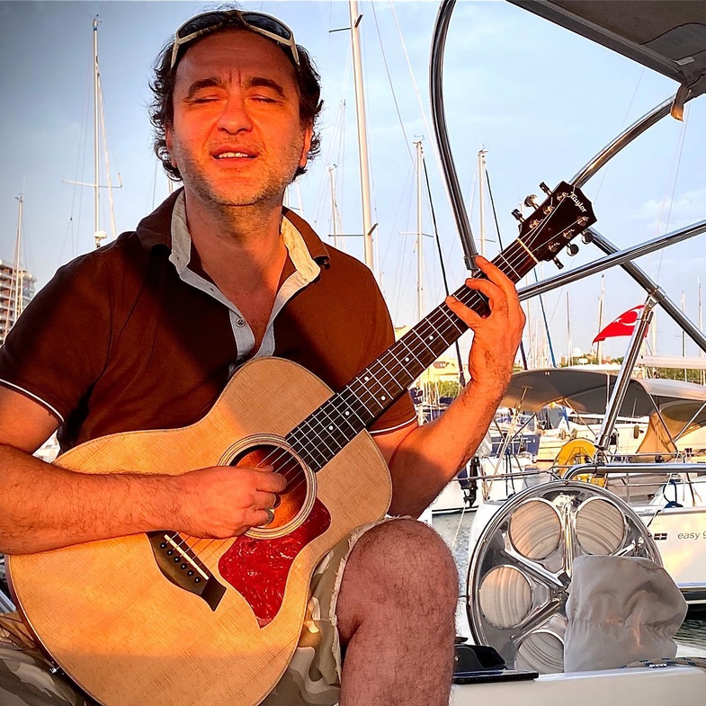 Şarkıcı Nev Nevzat Doğansoy - 2