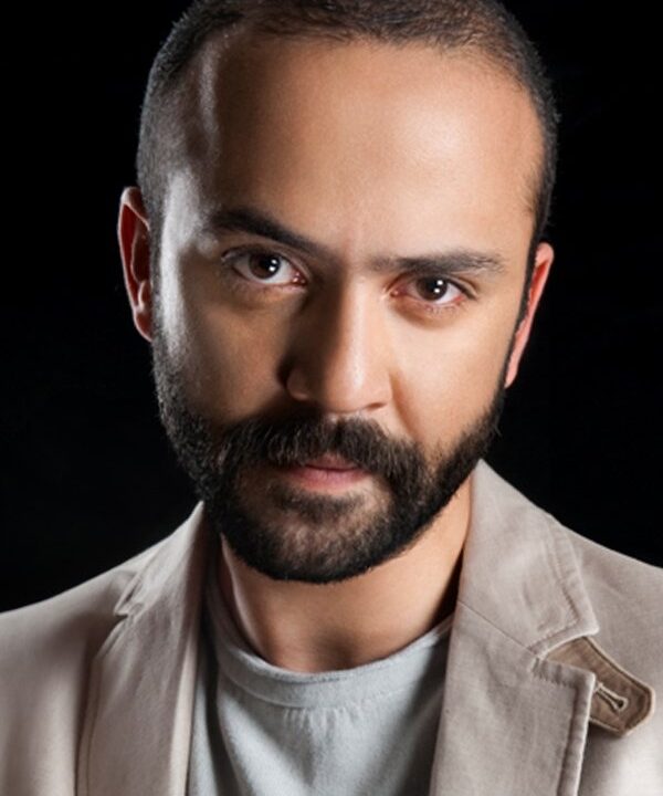 Sarp Akkaya Kimdir, Kaç Yaşında, Nereli? Sarp Akkaya Dizileri ve Filmleri