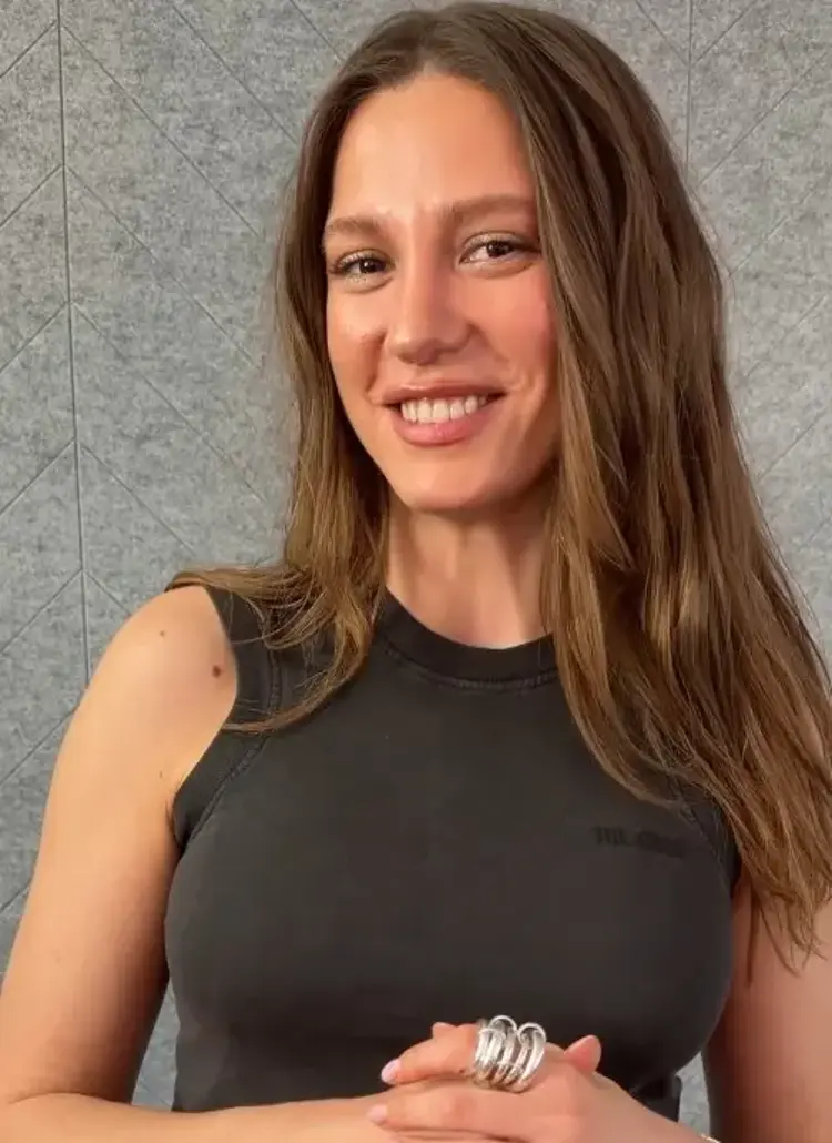 Serenay Sarıkaya