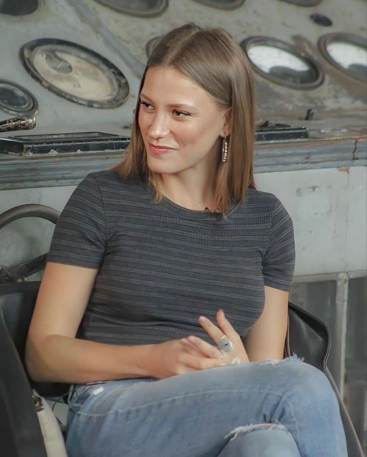 Serenay Sarıkaya - 4
