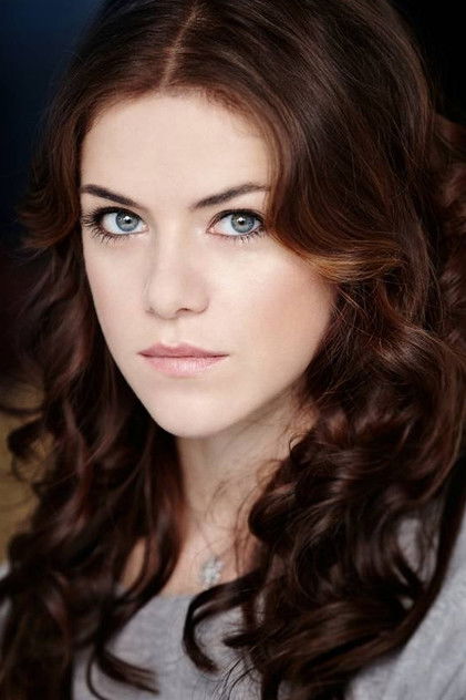 Kaniehtiio Horn rolünde Samantha