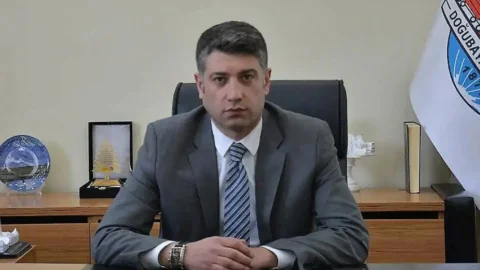 Ulaş Akhan kimdir? Nerede görev yapıyor? Esenyurt Belediyesi kayyumu kimdir? Ulaş Akhan’ın babası kimdir? Nereli?