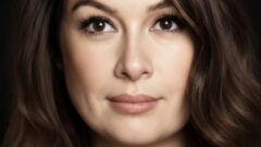 Zeynep Gülmez Kimdir, Kaç Yaşında, Nereli? Zeynep Gülmez Dizileri ve Filmleri