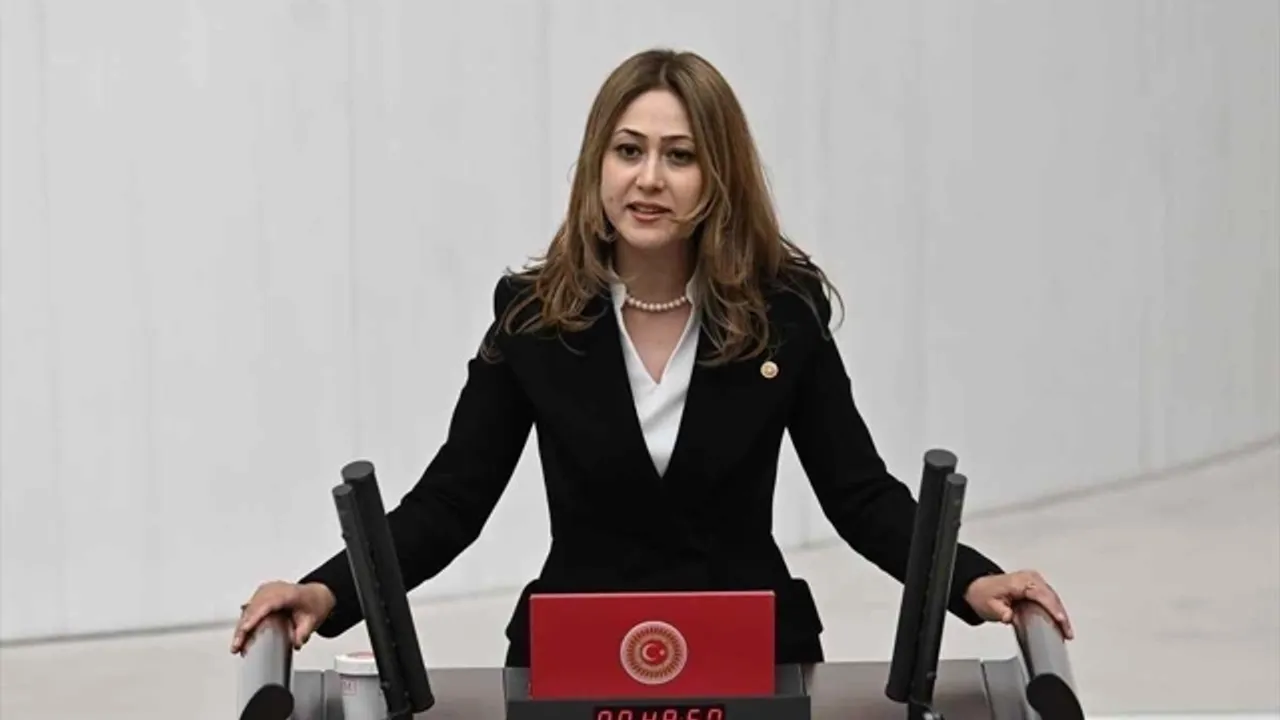 Zuhal Karakoç - 5